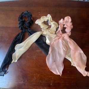 Never Used Bow Scrunchies